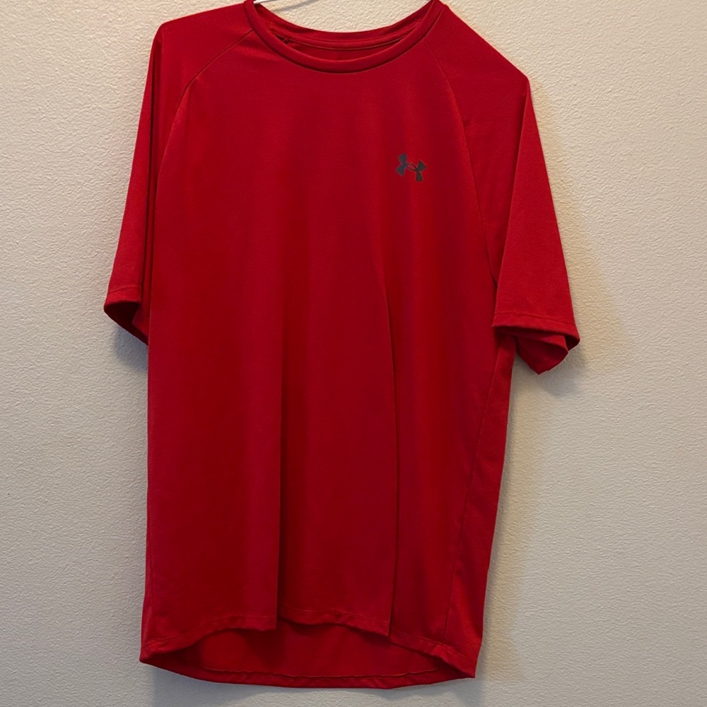 Under Armour Men’s Red Short Sleeve Athletic Tee with Black Logo